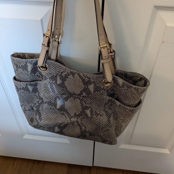 Michael kors snakeskin leather handbag - Picture 2 of 4